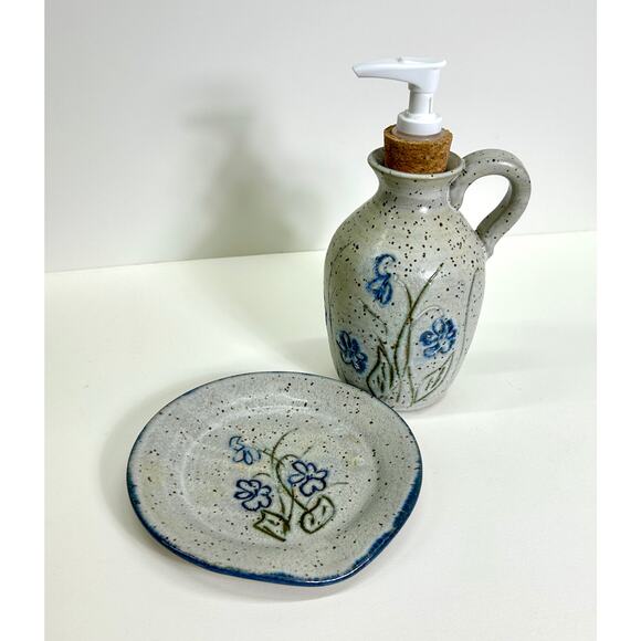 Studio Stoneware Spoon Rest & Pump Dispenser Set by Best - Blue Violets VTG 1988 - Picture 2 of 7